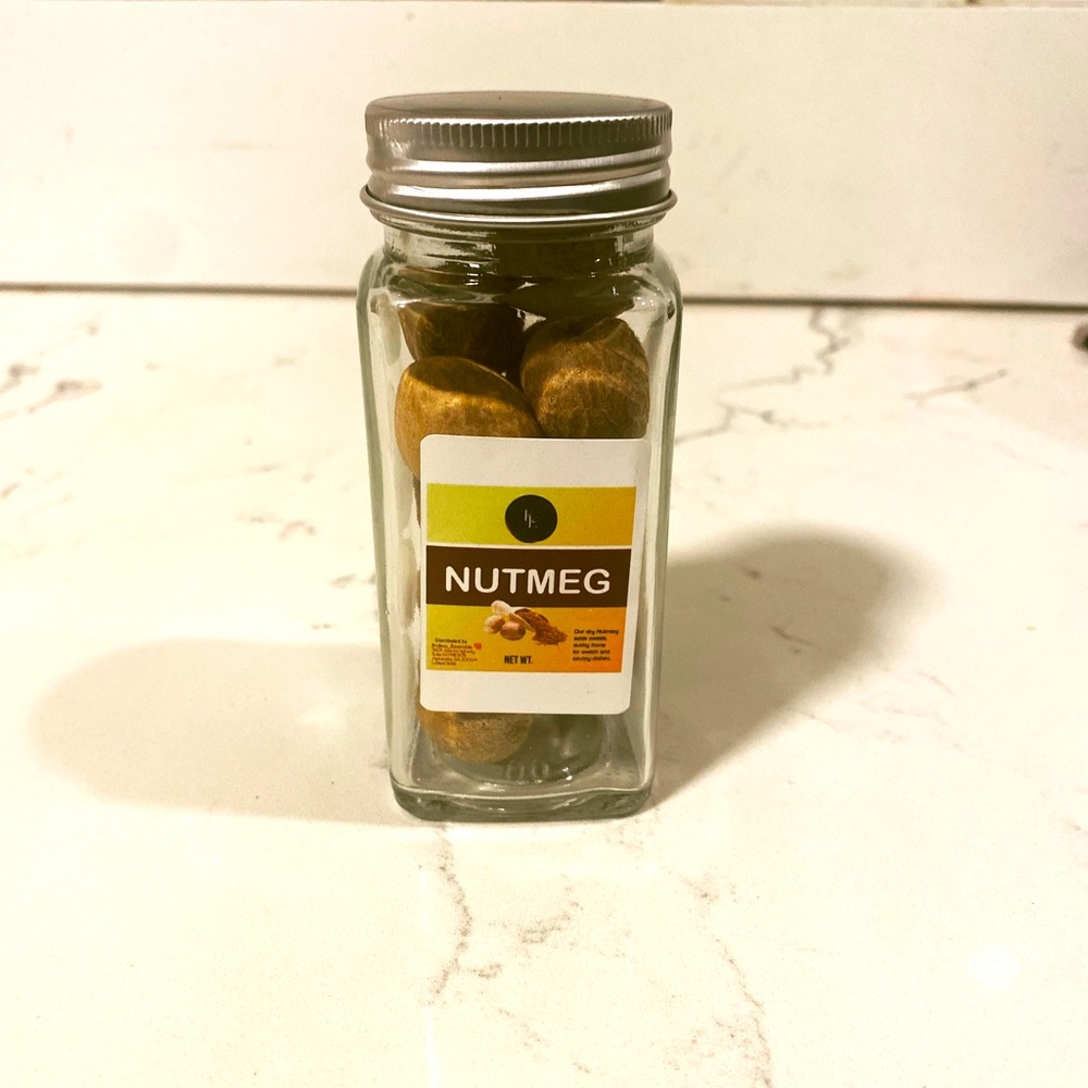 Organic whole Nutmeg